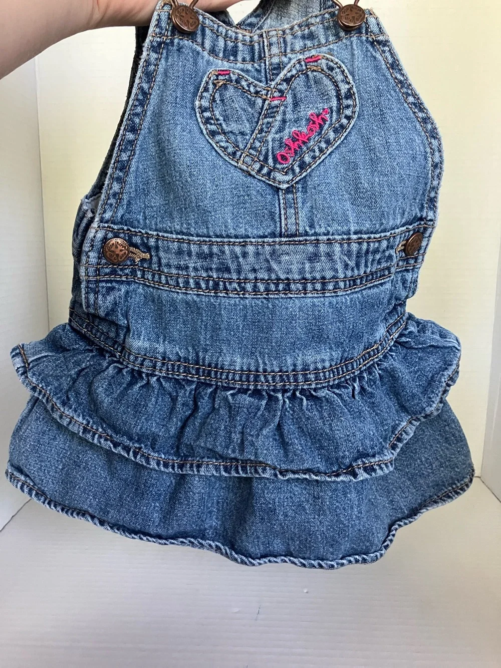 OshKosh Girl Blue Denim Ruffle Overall Jumper Dress Heart Pocket 18 mo‎ Adjust